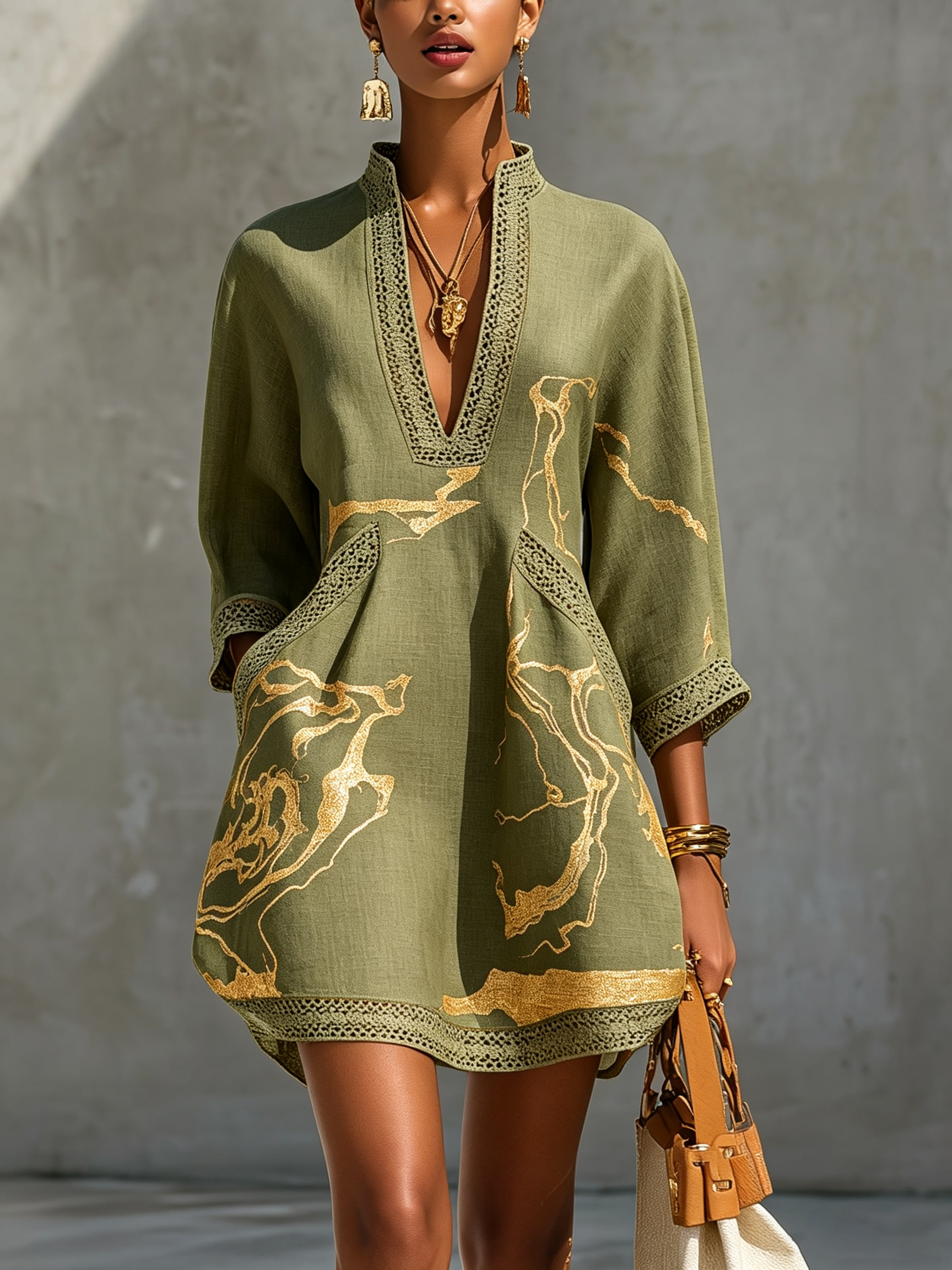 Vestido mini de encaje de ganchillo con escote en V, negro y dorado estampado